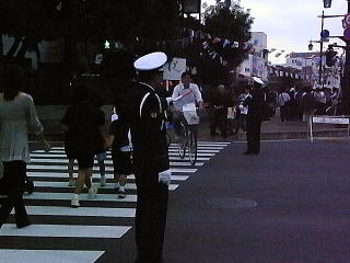 市民まつりでの交通指導の様子