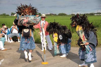 写真　八甫の獅子舞