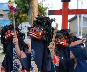 写真　中妻の獅子舞